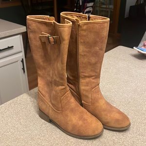 Girl’s Lucky boots, size 2